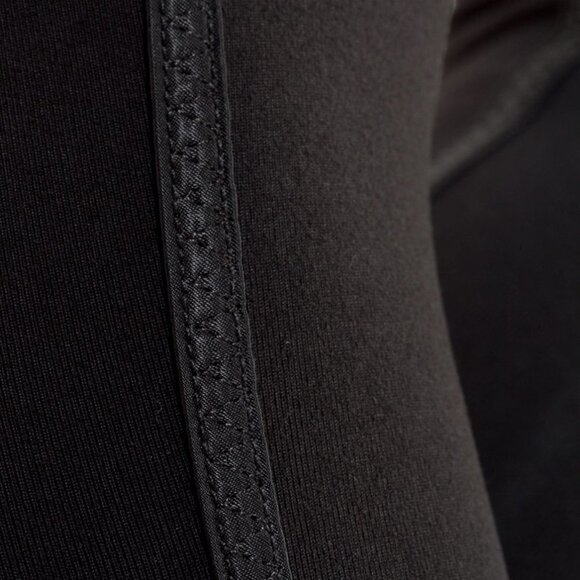 Lululemon Rehearsal Crop Black Leggings Size 4 - Picture 6 of 13